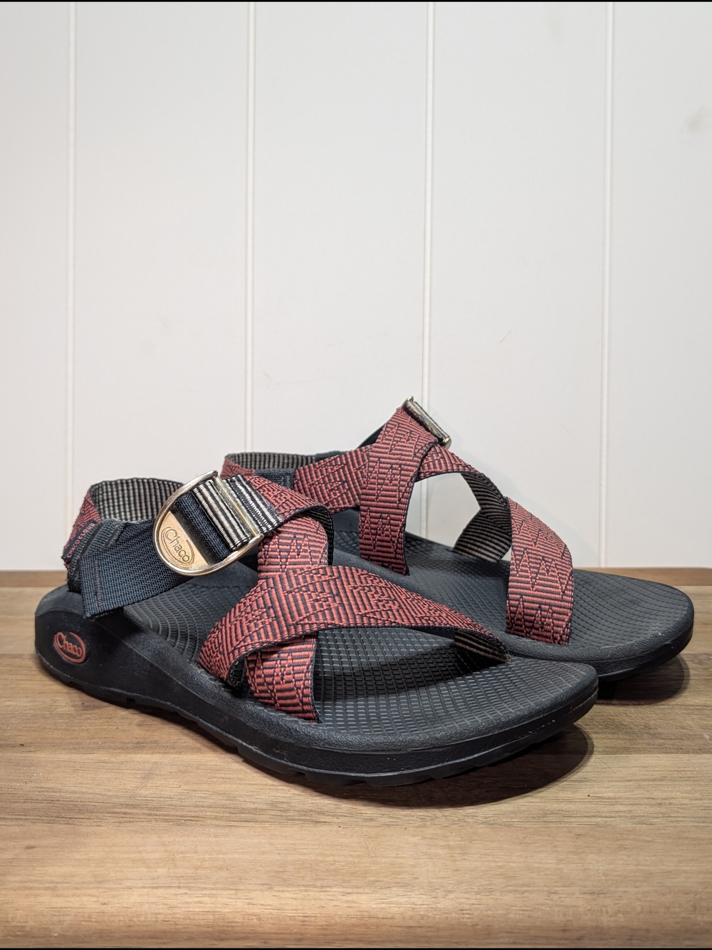 Chaco Women's 9 Mega Z Cloud Sandals Web Buckle Red Blazer Navy Open Toe Vegan